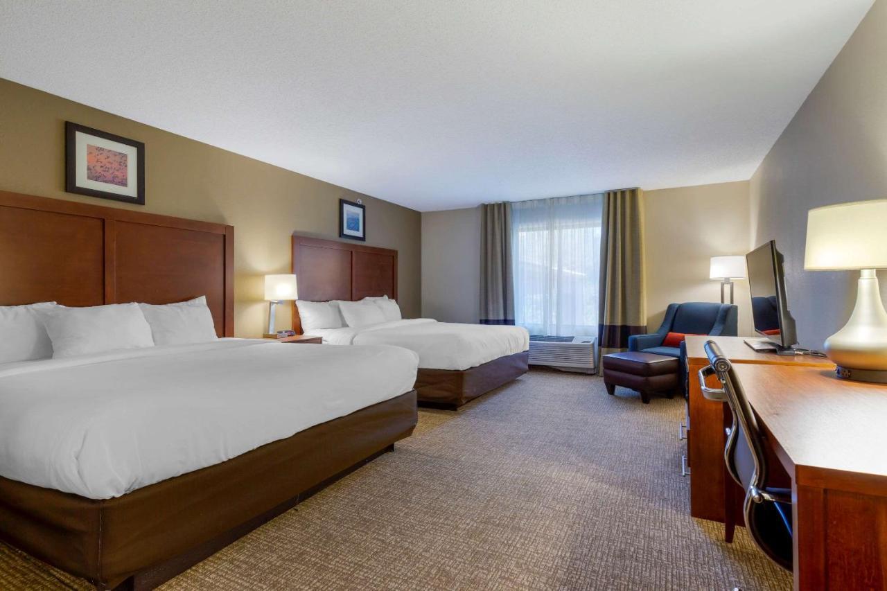 Comfort Inn & Suites Cambridge Exteriör bild