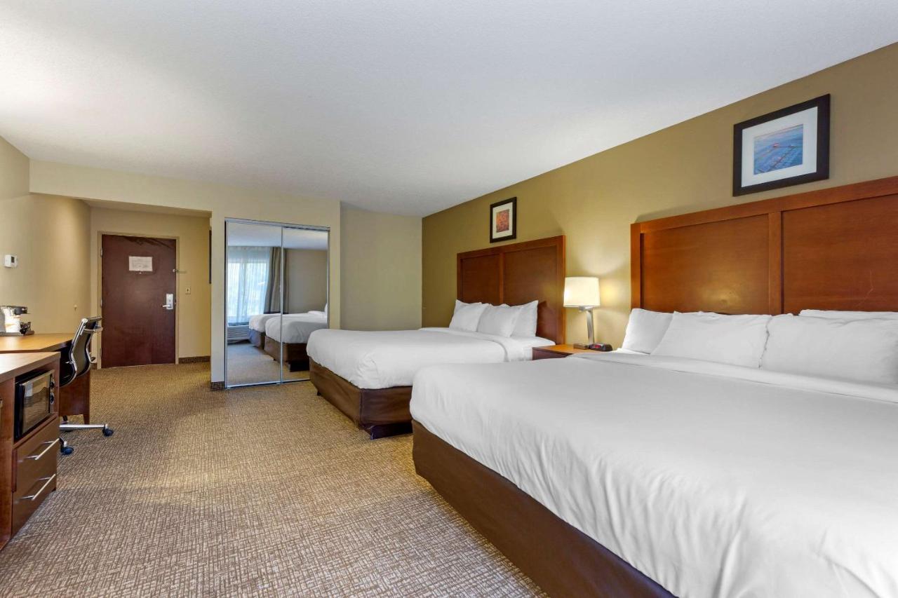 Comfort Inn & Suites Cambridge Exteriör bild