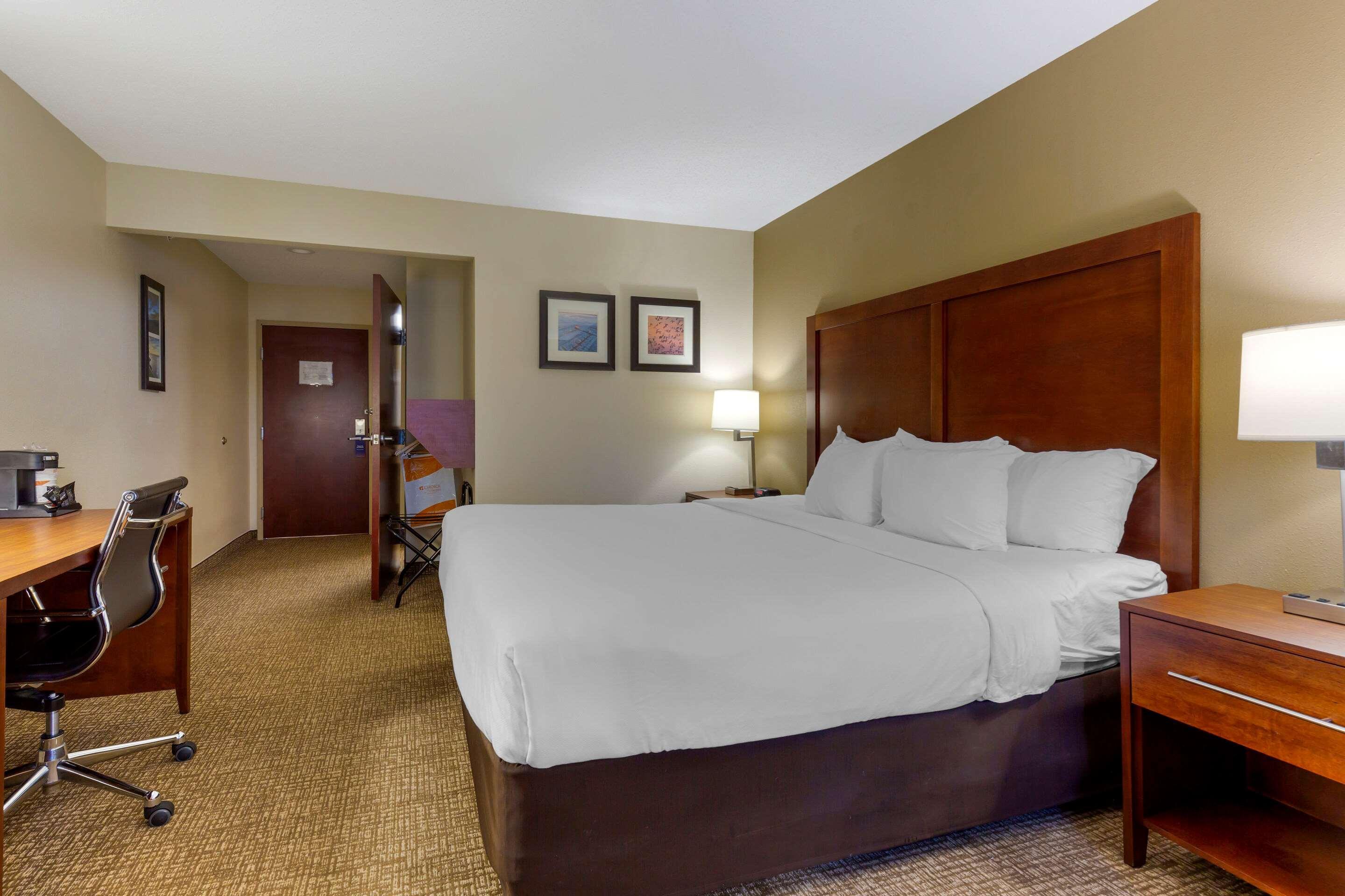 Comfort Inn & Suites Cambridge Exteriör bild