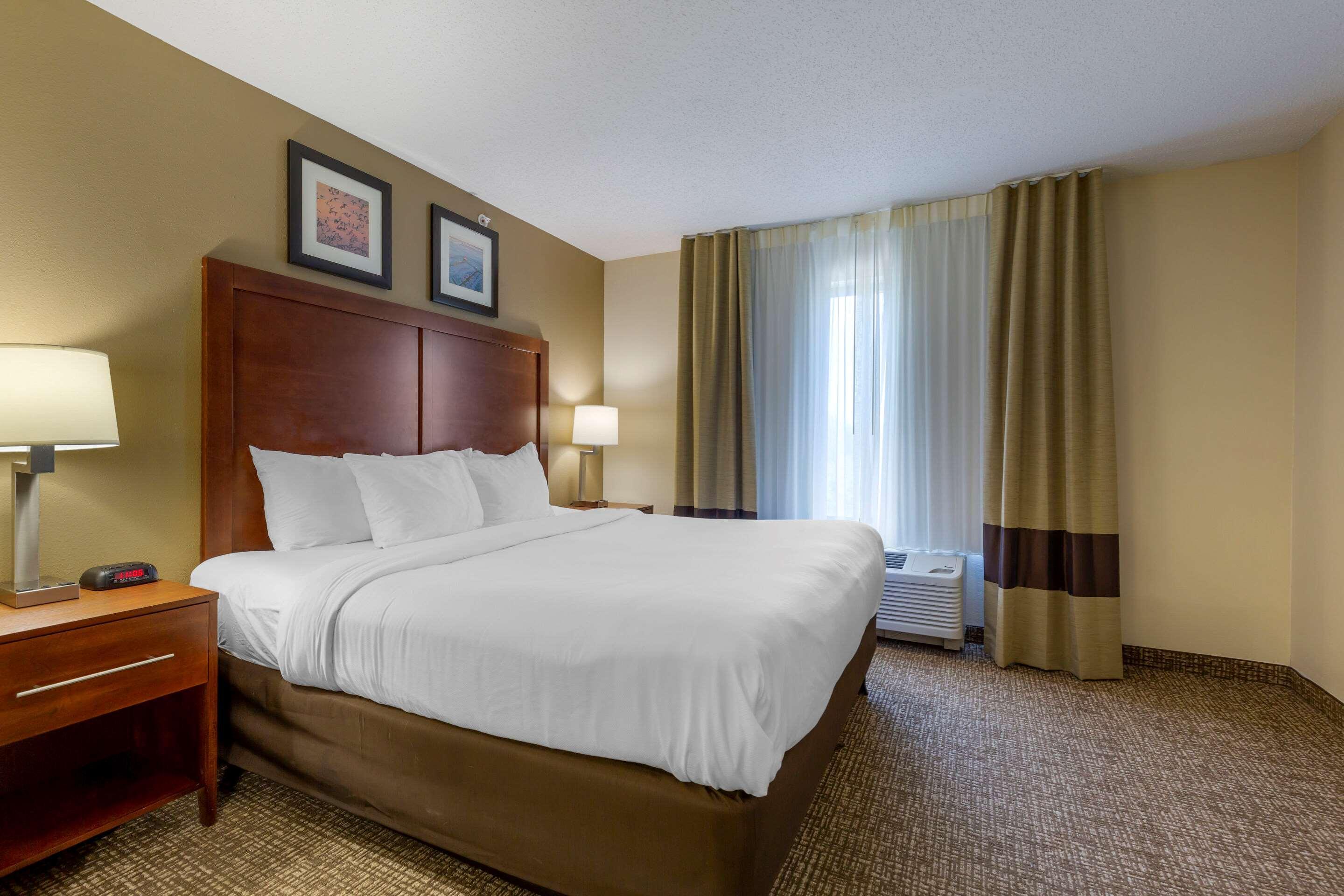 Comfort Inn & Suites Cambridge Exteriör bild