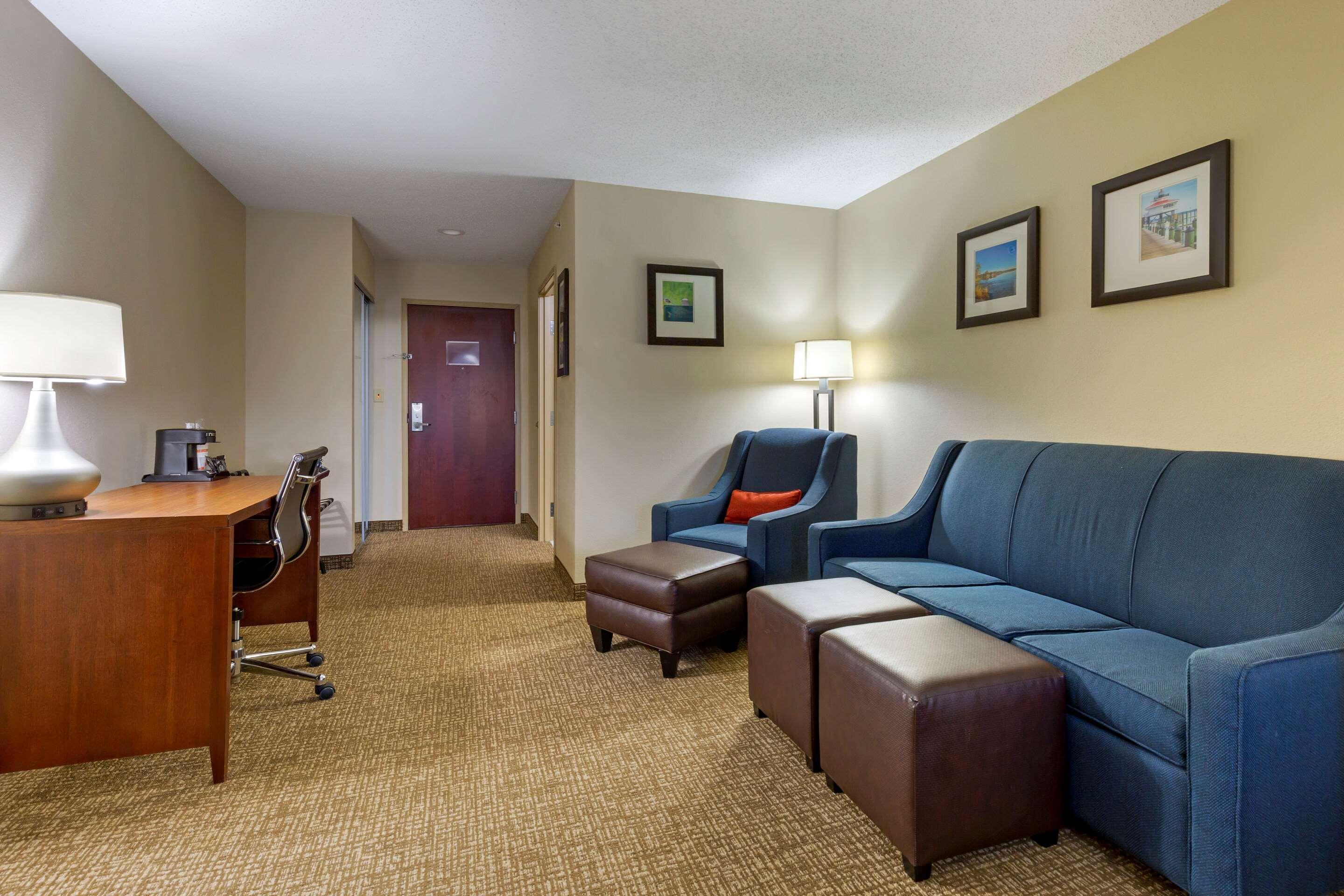 Comfort Inn & Suites Cambridge Exteriör bild