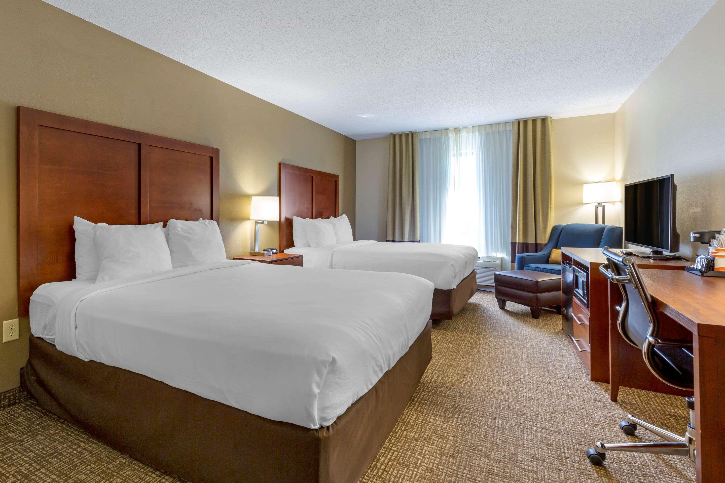 Comfort Inn & Suites Cambridge Exteriör bild