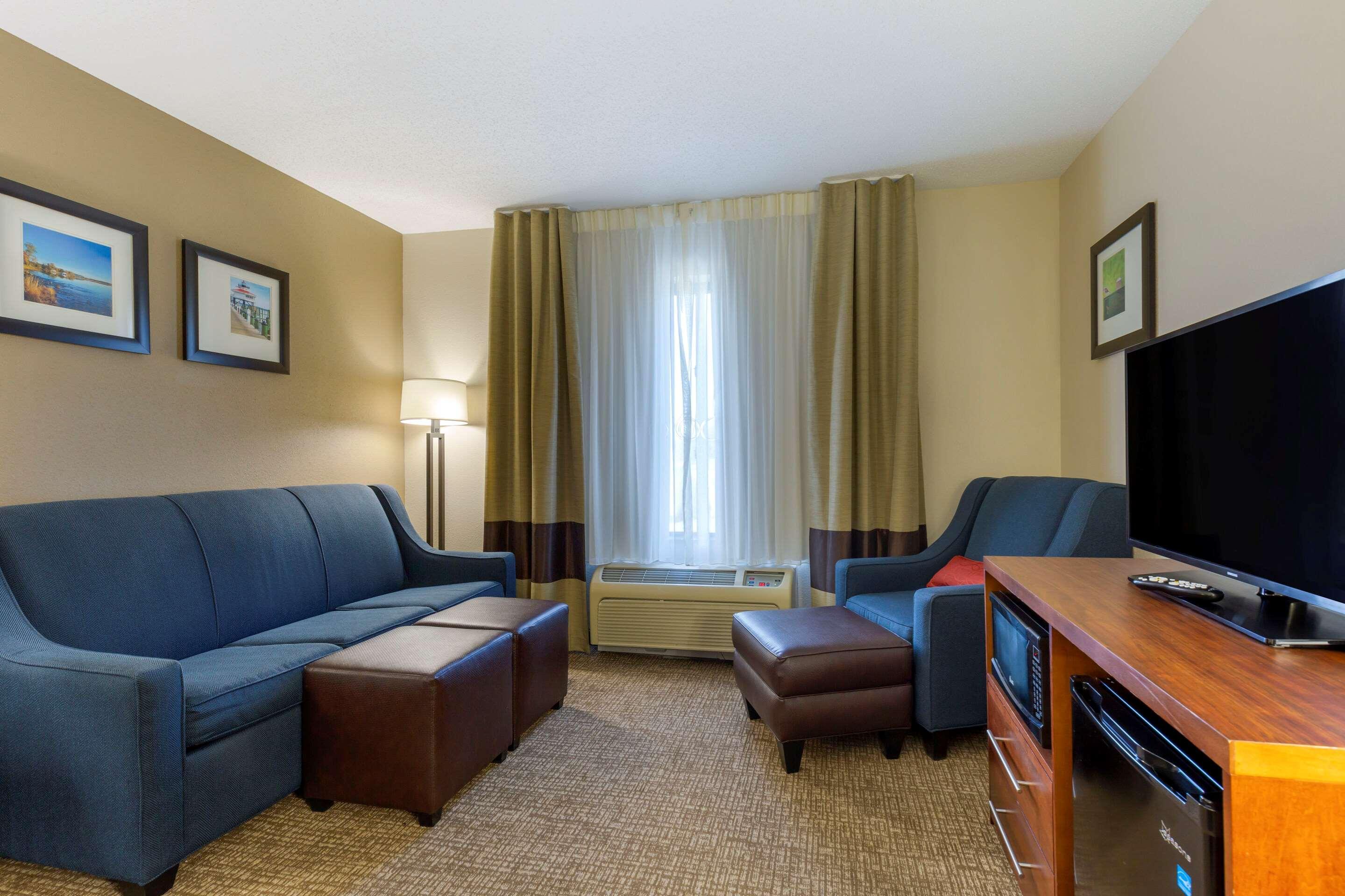 Comfort Inn & Suites Cambridge Exteriör bild