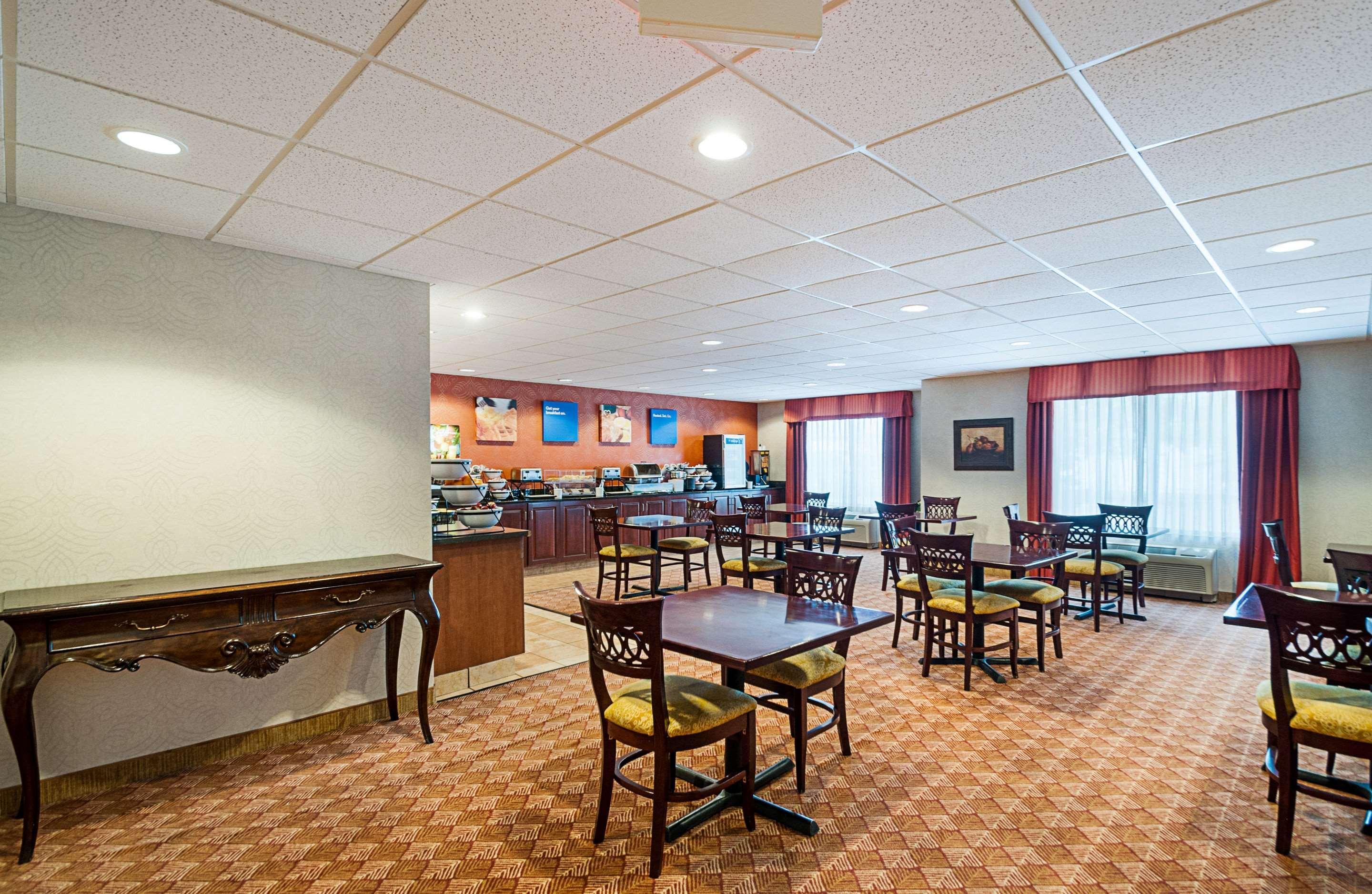 Comfort Inn & Suites Cambridge Exteriör bild