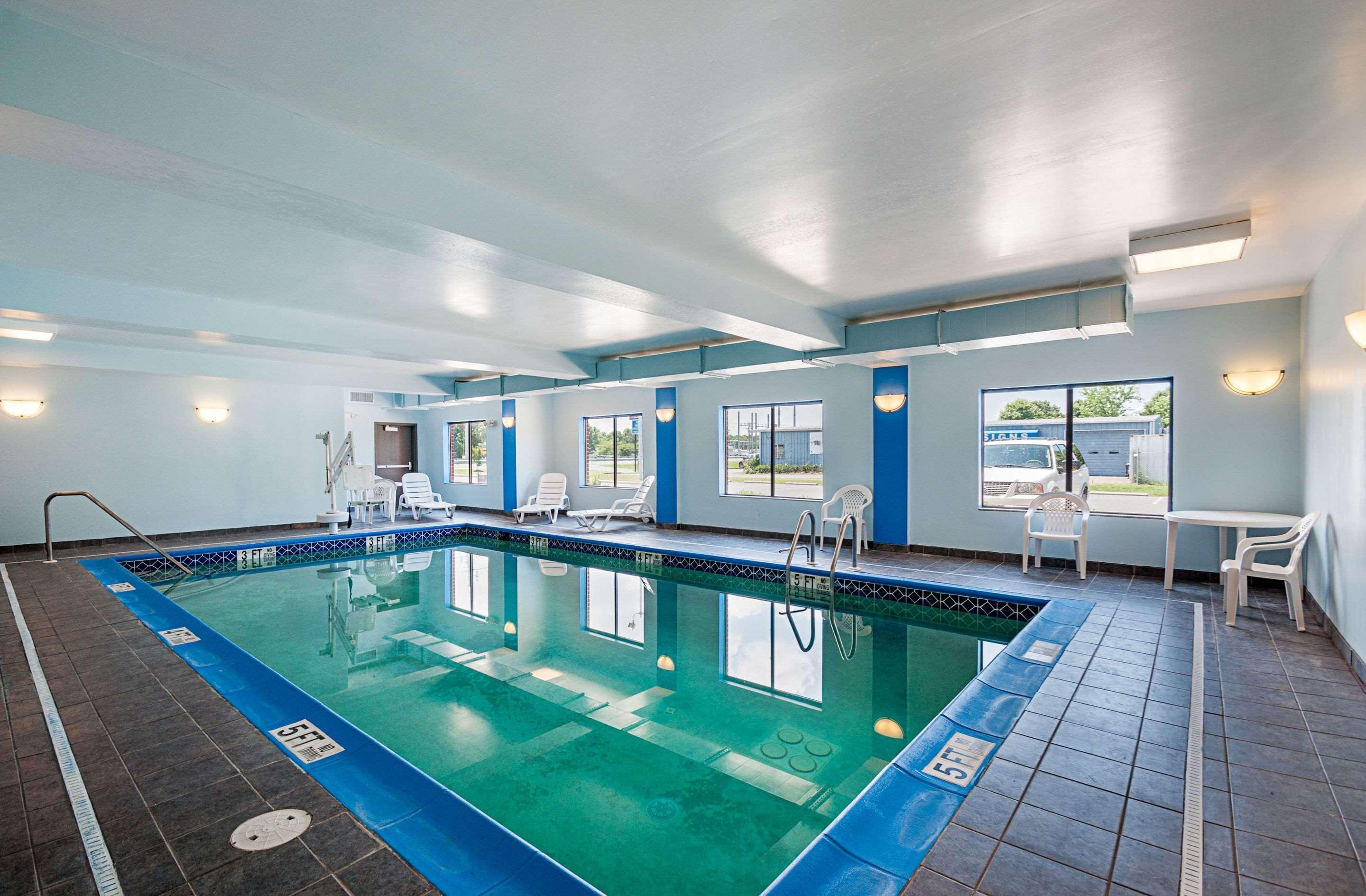 Comfort Inn & Suites Cambridge Exteriör bild